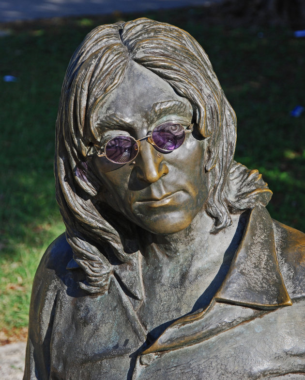 De bril van John Lennon!