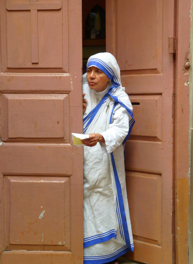 Moeder Teresa heilig verklaard