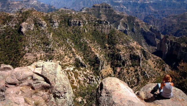 Uitkijken over de Copper Canyon