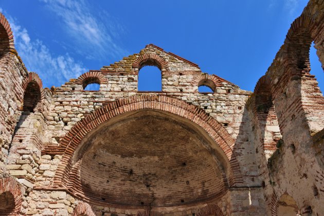 Oude Byzantijnse kerk als ontmoetingsplaats