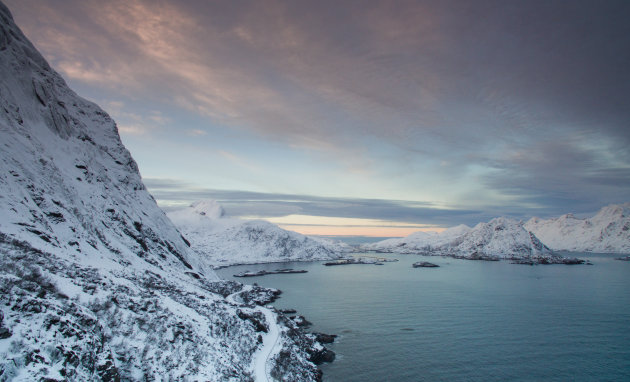 Winterse wandeling langs de fjorden
