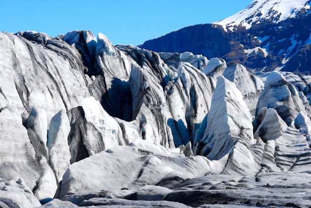 Wandelen langs de gletsjertong Skaftafellsjökull 