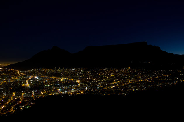 Kaapstad bij nacht