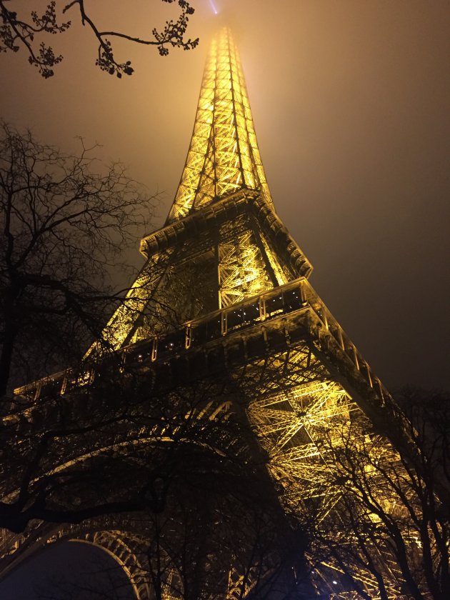 Mist in Parijs