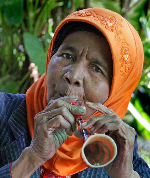 Speciaal muziekinstrument op Sumatra