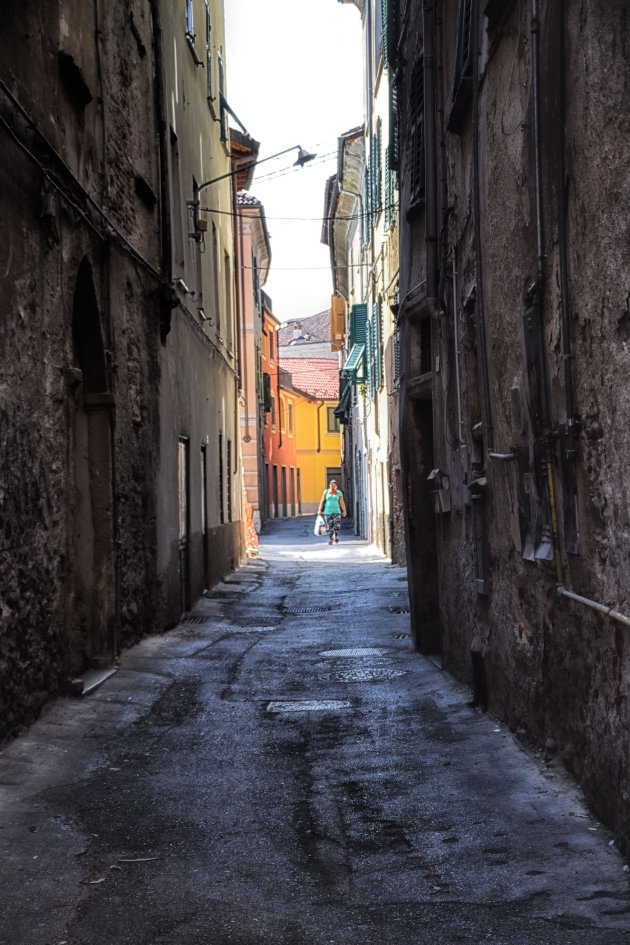 Smalle straatjes van Genua