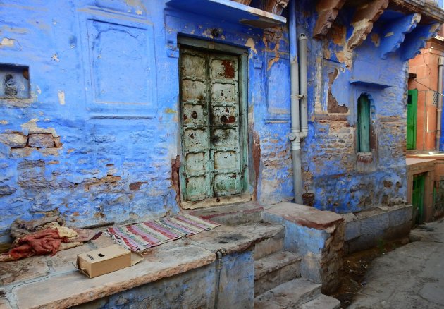 Straatje in de blue city van Jodhpur. 
