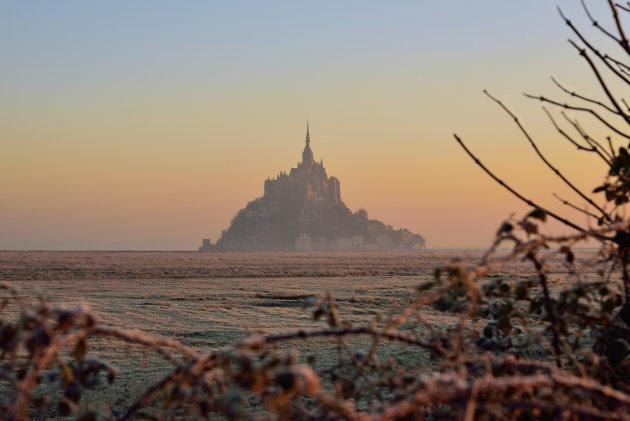 Mont Saint Michel in de vroege ochtend
