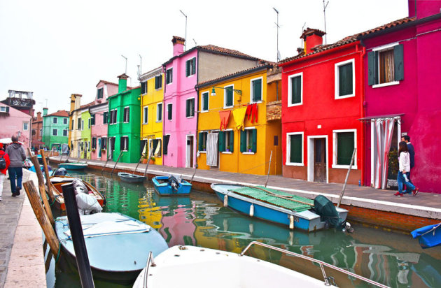 De opvallende kleuren van het eiland Burano