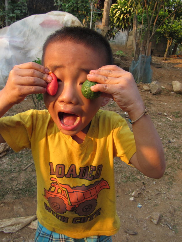 Kind in de jungle bij Chiang Mai