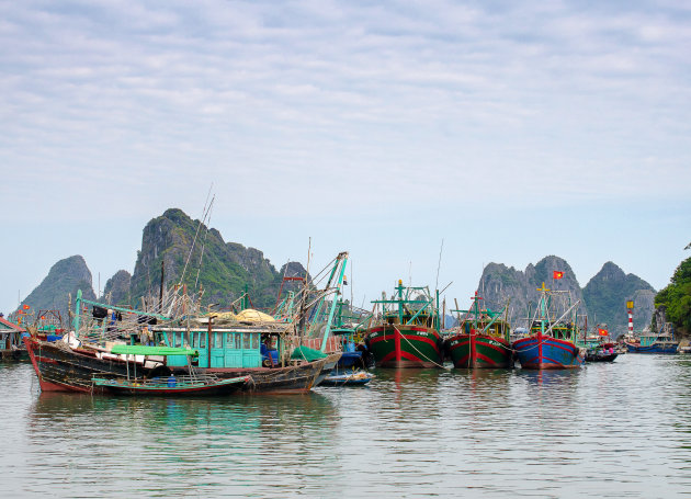 Vissershaven bij Bay Tu Long Bay
