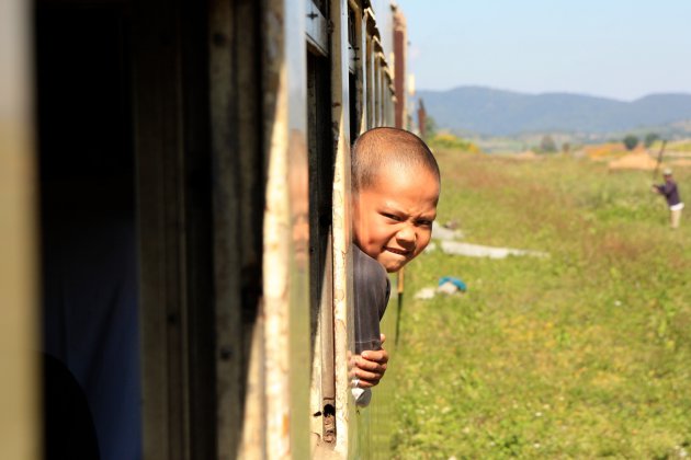 Met de trein door Myanmar