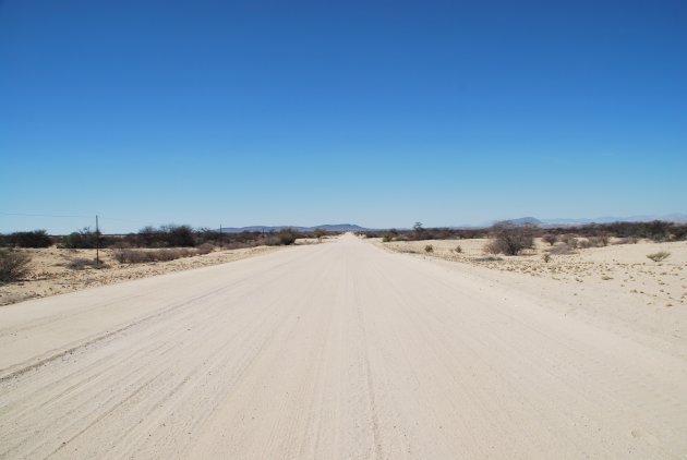 Over de gravelwegen van Namibië