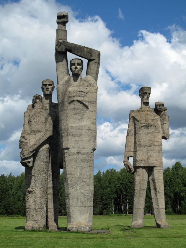Herdenkingsbeelden Salaspils