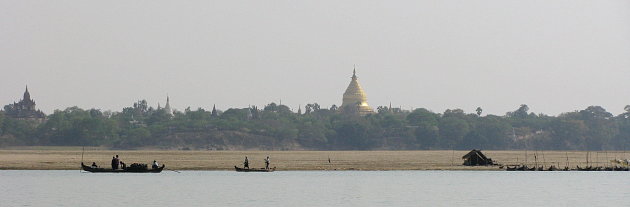 Per boot naar Bagan