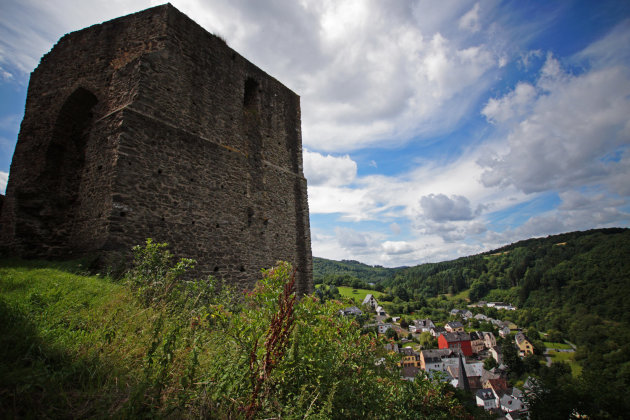 De ruïnes van de Löwenburg en de Philippsburg