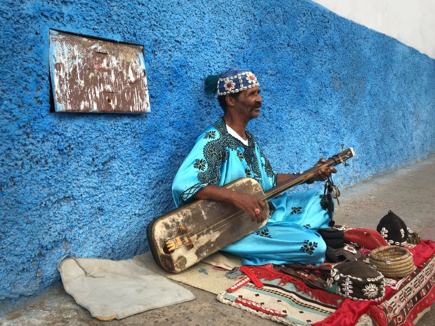 Straatmuzikant in de Kashba van Rabat.
