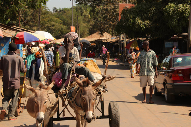 Markten in Gambia, Marco en Riet