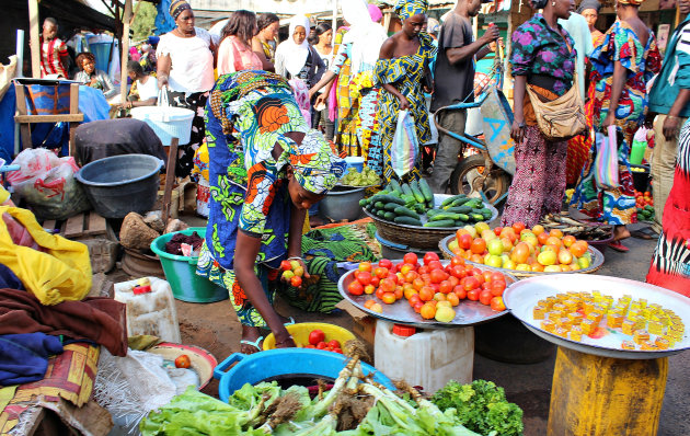 De markt in Serrekunda