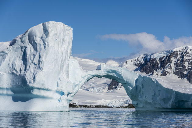 Sneeuw- en ijsbruggen in Antarctica