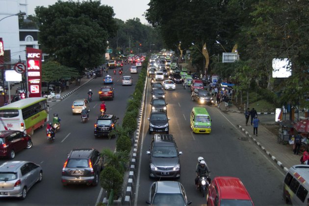 Door de straten van Surabaya