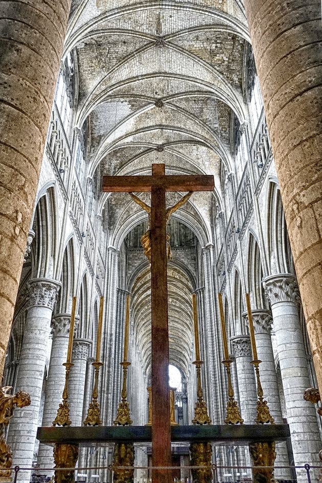 Interieur van een kerk in Normandië, Frankrijk