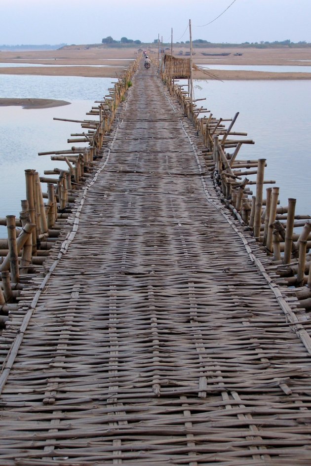 Bamboe brug