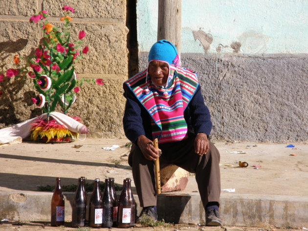 dronkenman op boliviaans feestje