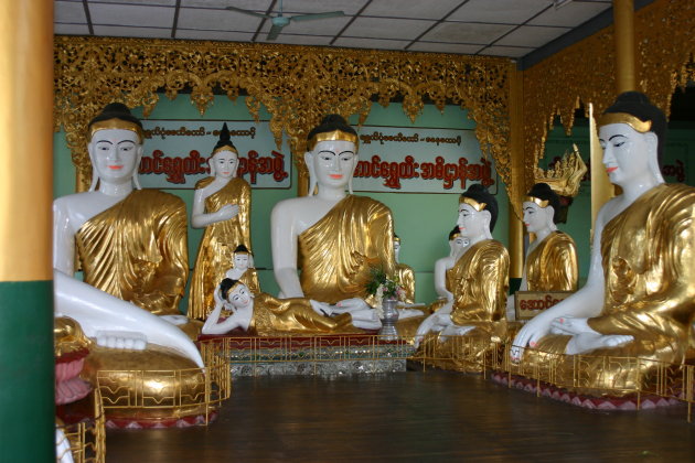 Bij de stupa