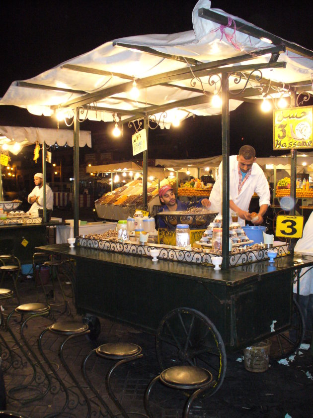 de avondmarkt op het plein Jamar El Fna 