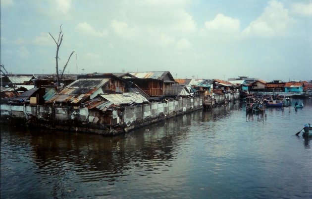 1997: Java, Jakarta: sloppenwijk.