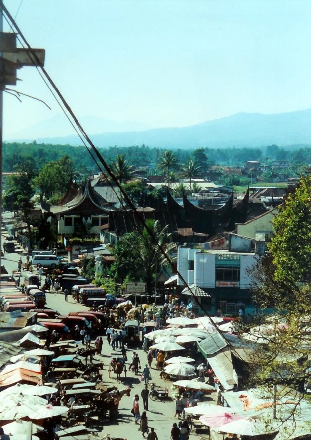 1997: Sumatra, Bukittingi: pasar (markt).