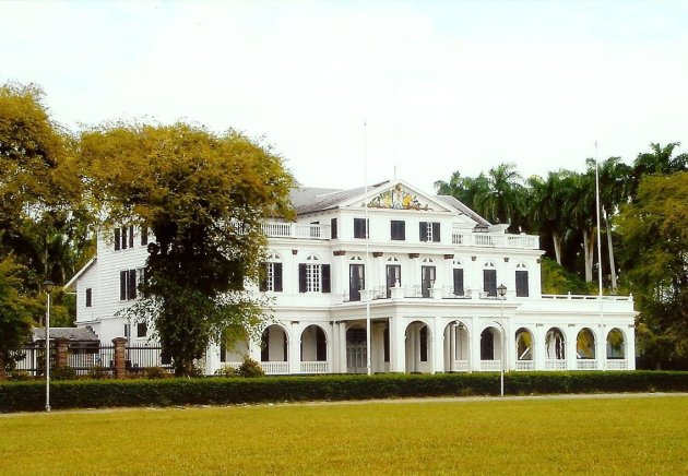 2001-2002 Presidentieel paleis in Paramaribo.