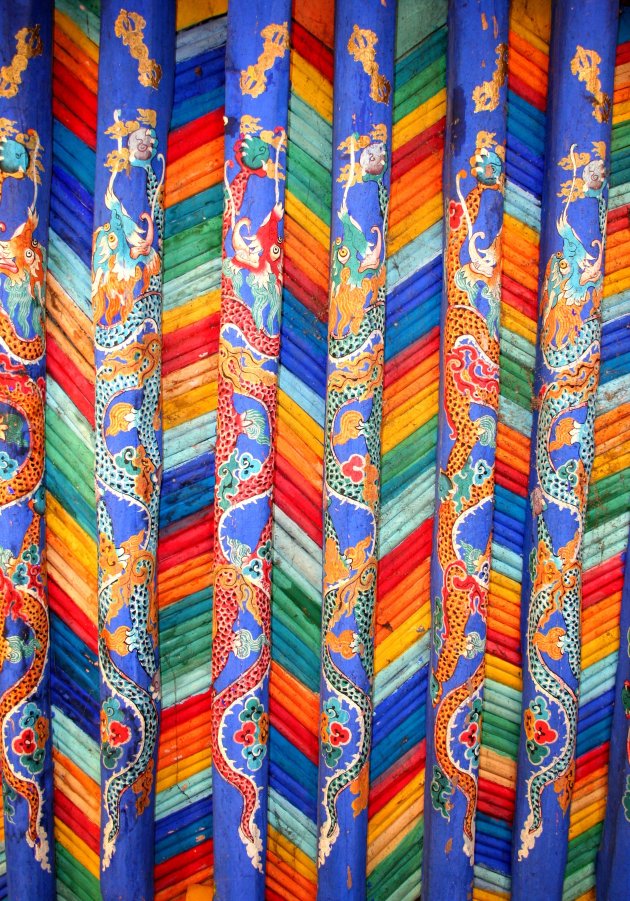 Mooi plafond met kleurtjes Lhasa