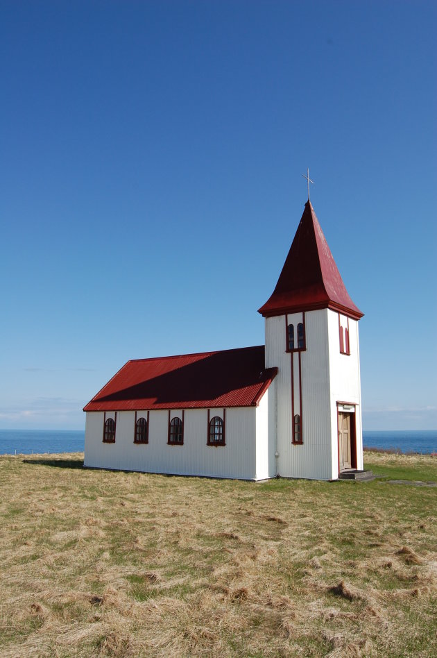 Idyllisch kerkje in IJsland