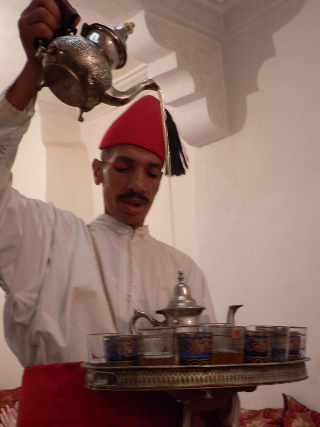 thee drinken op zijn Marokkaans