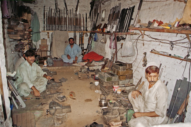 wapenmarkt grens pakistan/afganistan