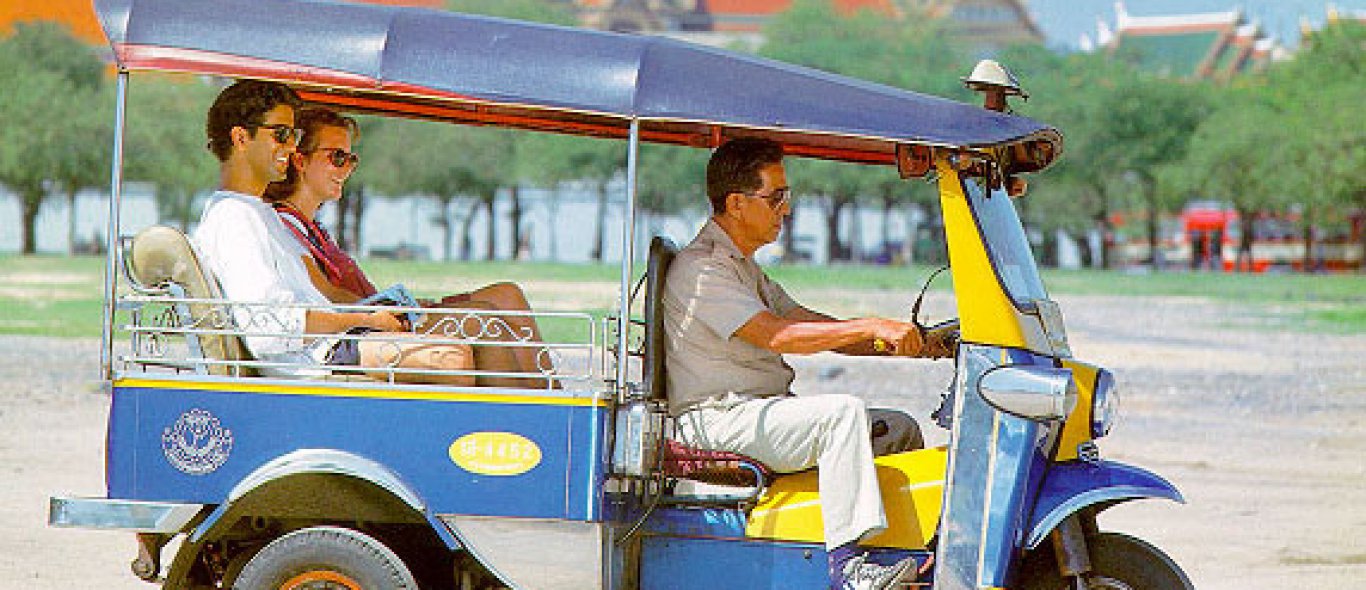 Nederland wint tuktuk-wedstrijd image
