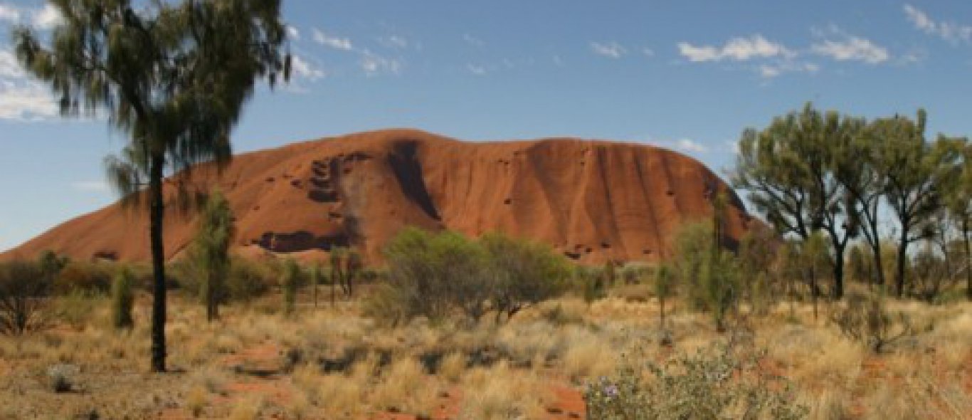 Nieuwe kant Uluru zichtbaar image