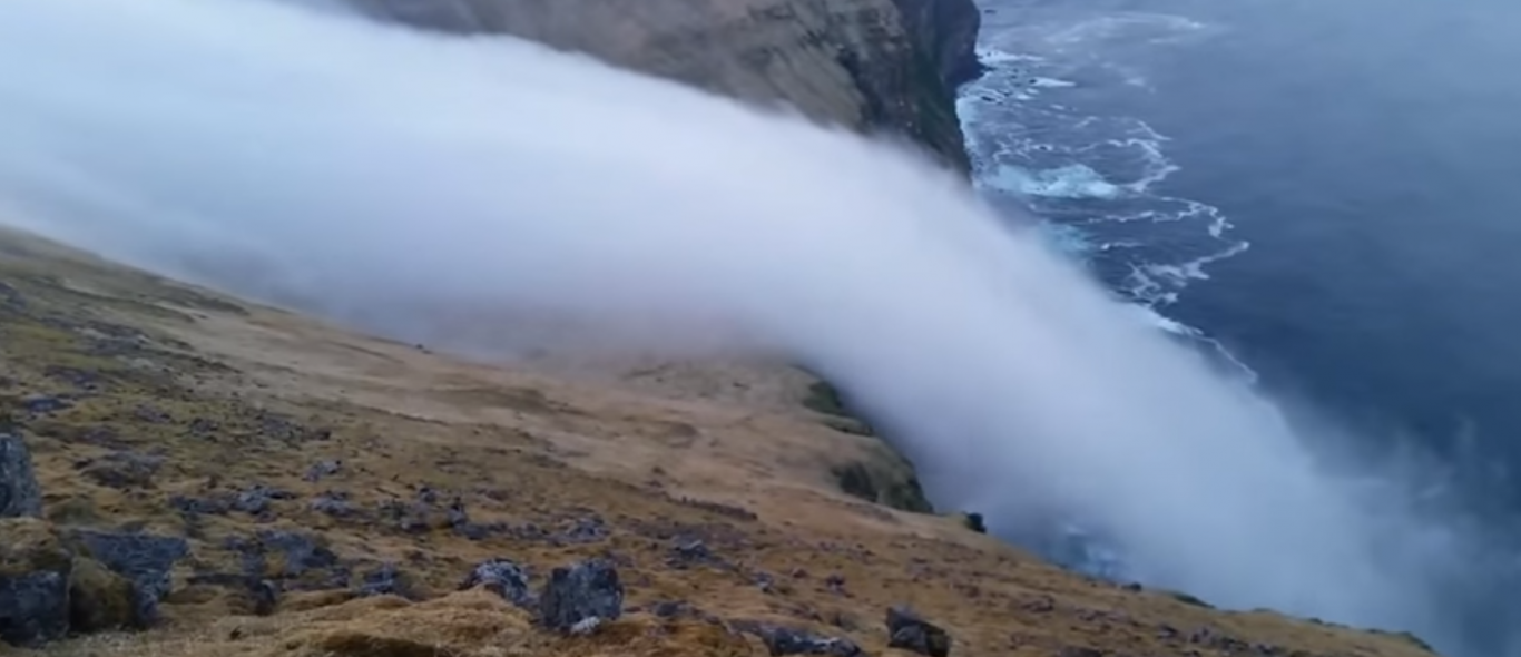 Wonderlijke waterval in IJsland image