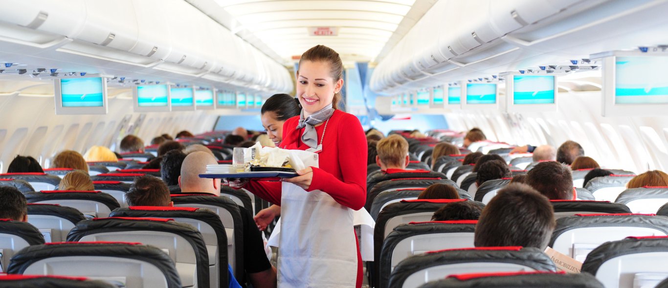 Onthuld! De 5 opvallendste feitjes over stewardessen image