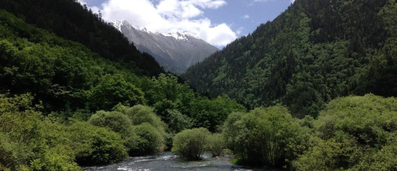 Jiuzhaigou Valley image
