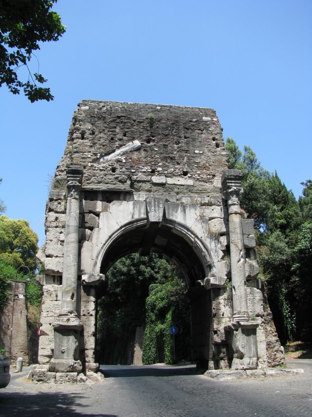 Porte San Sebastiano