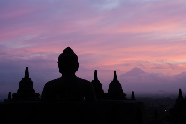 Zonsopkomst op de Borobudur
