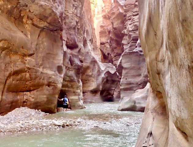 Waden door Wadi Mujib