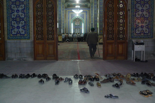 vrijdaggebed in Hazireh moskee