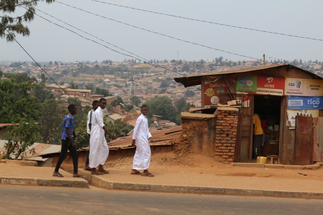 wandelen in heuvelachtig Kigali