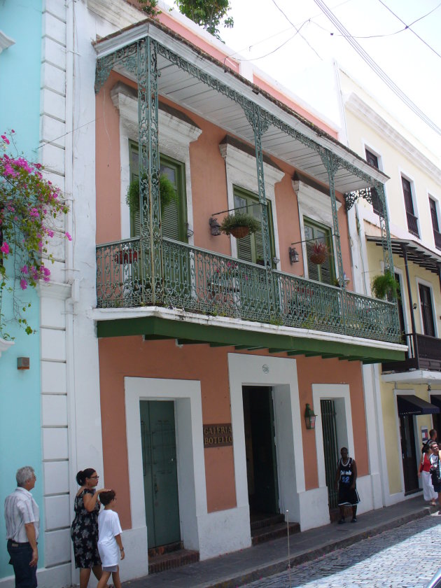 Smeedijzeren balkon voor een huis van San Juan