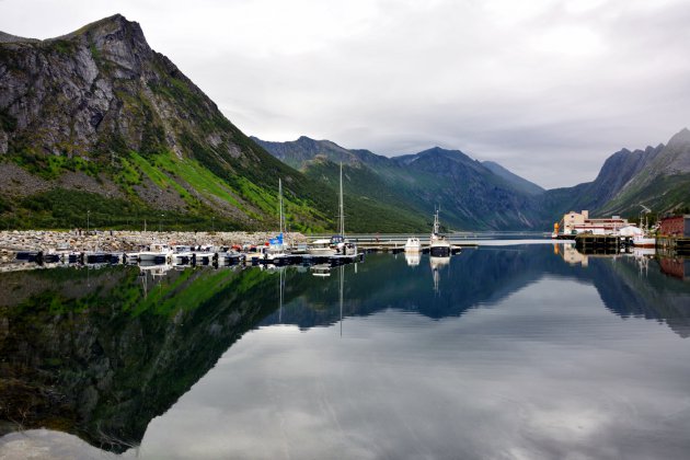 De haven van Gryllefjord