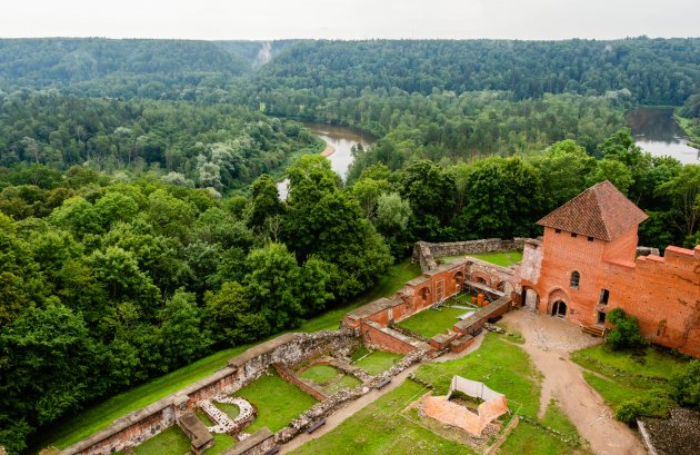 Met oudheden genieten van het grootste NP van Letland
